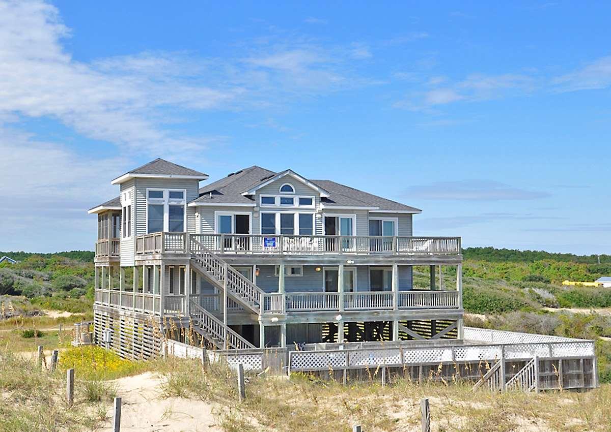 Corolla, North Carolina 27927-0000, 7 Bedrooms Bedrooms, ,6 BathroomsBathrooms,Single family - detached,For sale,Sandfiddler Road,97715