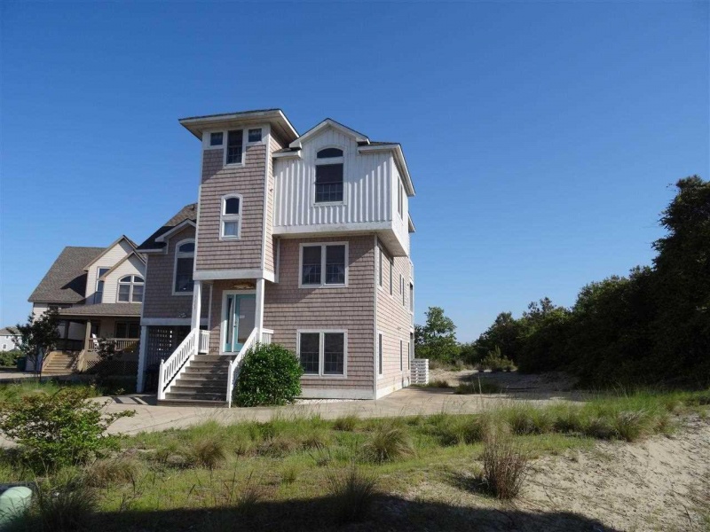 Corolla, North Carolina 27927, 6 Bedrooms Bedrooms, ,4 BathroomsBathrooms,Single family - detached,For sale,Bluewater Court,83357