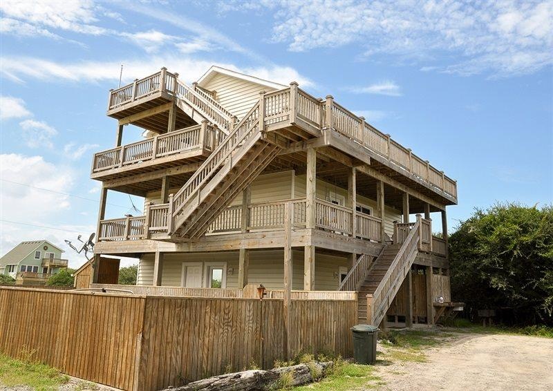 Corolla, North Carolina 27927, 6 Bedrooms Bedrooms, ,5 BathroomsBathrooms,Single family - detached,For sale,Ocean Pearl Road,88735