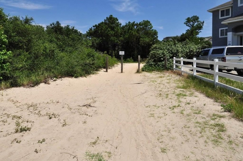 Corolla, North Carolina 27927-0000, 7 Bedrooms Bedrooms, ,5 BathroomsBathrooms,Single family - detached,For sale,Starfish Court,90893