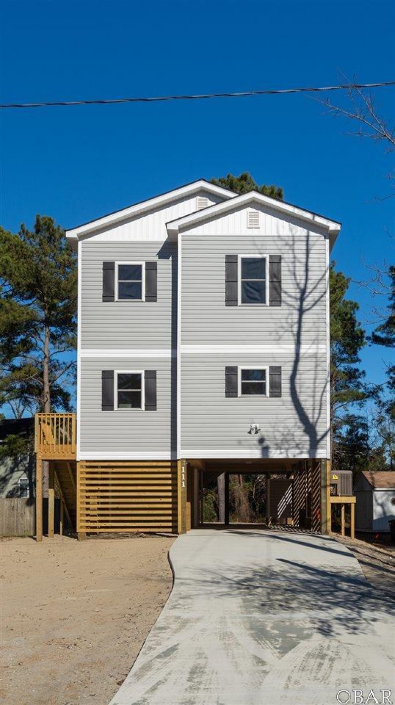 Kill Devil Hills, North Carolina 27948, 3 Bedrooms Bedrooms, ,2 BathroomsBathrooms,Single family - detached,For sale,Sir Richard East,103312