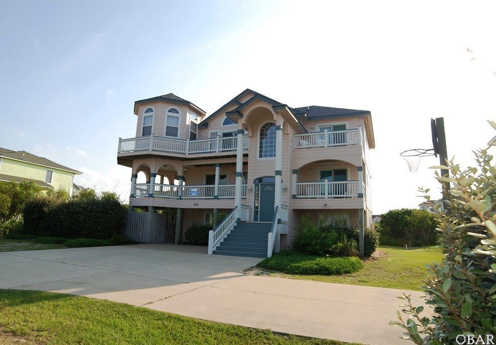 Corolla, North Carolina 27927, 7 Bedrooms Bedrooms, ,7 BathroomsBathrooms,Single family - detached,For sale,Lighthouse Drive,103118