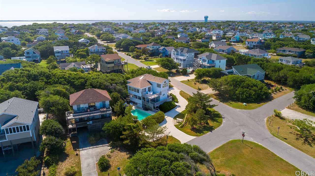 Duck, North Carolina 27949, 5 Bedrooms Bedrooms, ,3 BathroomsBathrooms,Single family - detached,For sale,Ocean Front Drive,105172