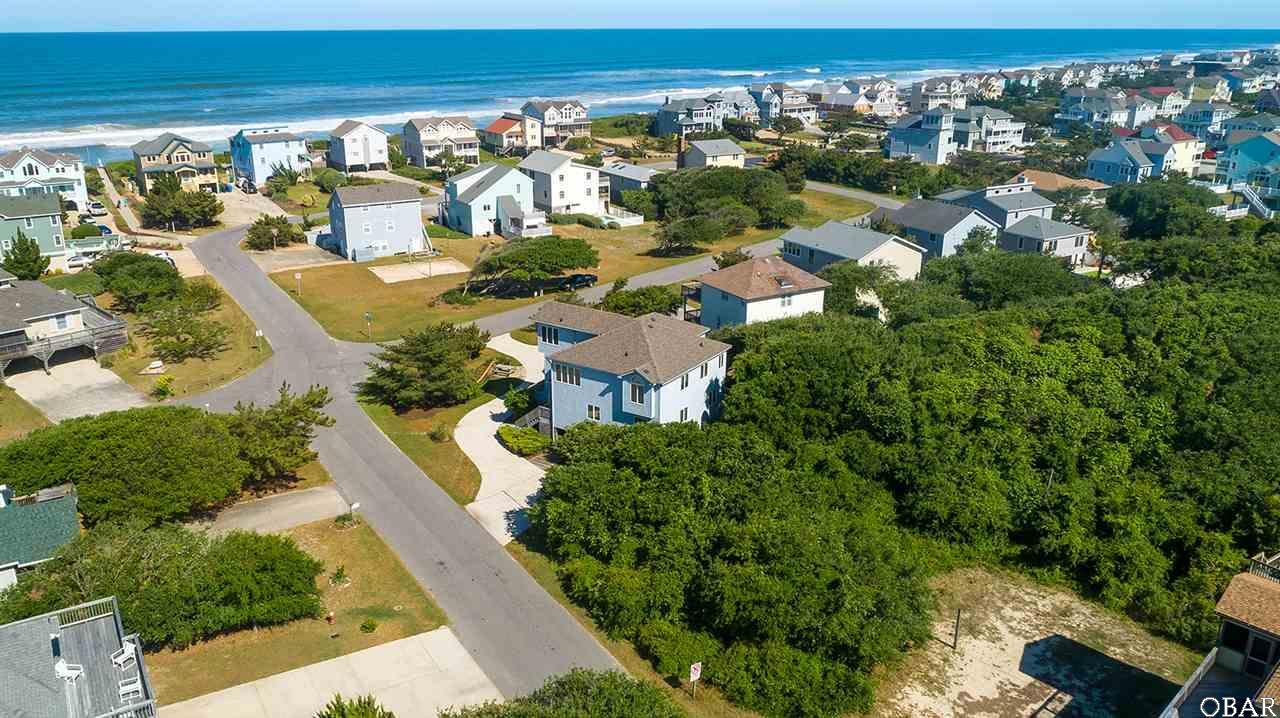 Duck, North Carolina 27949, 5 Bedrooms Bedrooms, ,3 BathroomsBathrooms,Single family - detached,For sale,Ocean Front Drive,105172