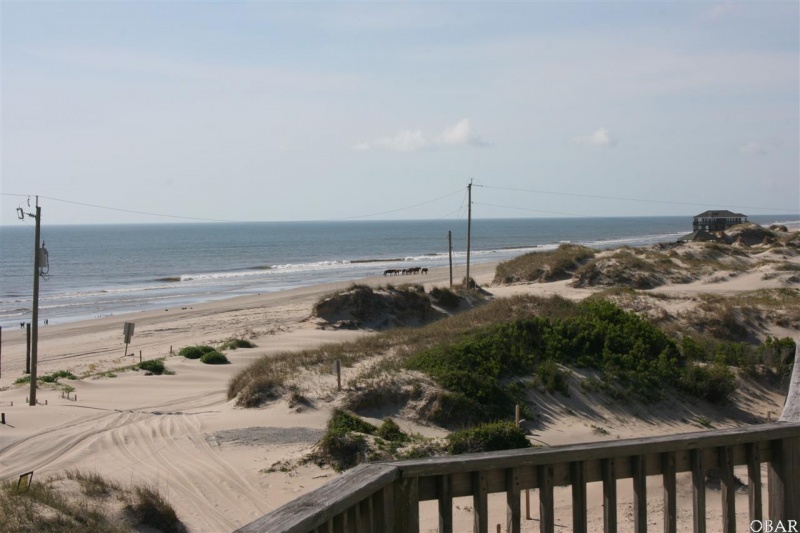 Corolla, North Carolina 27927, 5 Bedrooms Bedrooms, ,4 BathroomsBathrooms,Single family - detached,For sale,Sandfiddler Road,105010