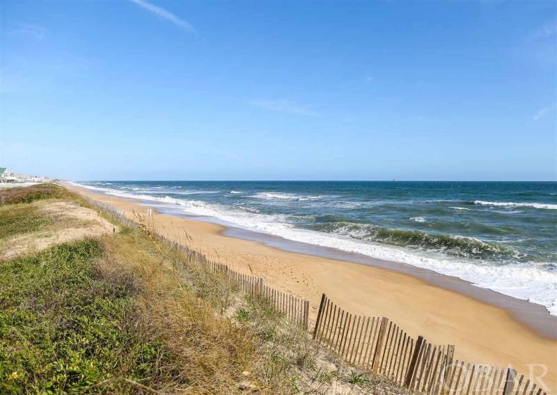 Southern Shores, North Carolina 27949, 4 Bedrooms Bedrooms, ,2 BathroomsBathrooms,Single family - detached,For sale,Sea Oats Trail,107118