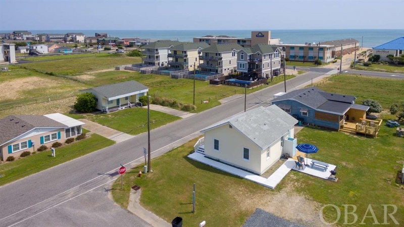 Kill Devil Hills, North Carolina 27948, 2 Bedrooms Bedrooms, ,1 BathroomBathrooms,Single family - detached,For sale,Third Street,107467