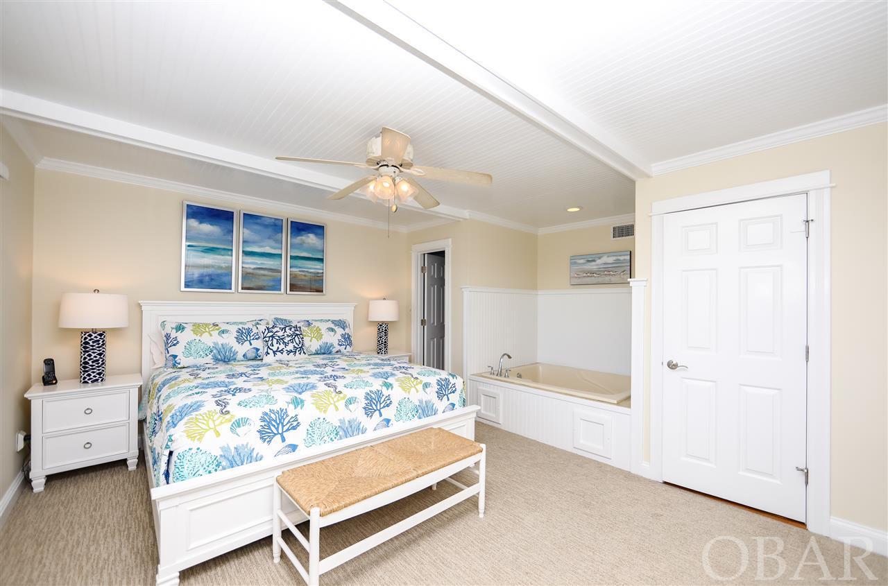 Nags Head, North Carolina 27959, 2 Bedrooms Bedrooms, ,2 BathroomsBathrooms,Condo,For sale,Virginia Dare Trail,107661