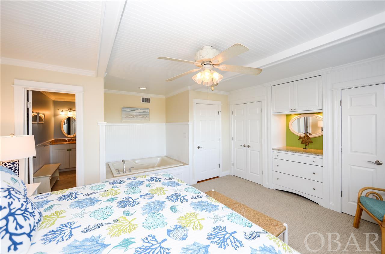 Nags Head, North Carolina 27959, 2 Bedrooms Bedrooms, ,2 BathroomsBathrooms,Condo,For sale,Virginia Dare Trail,107661