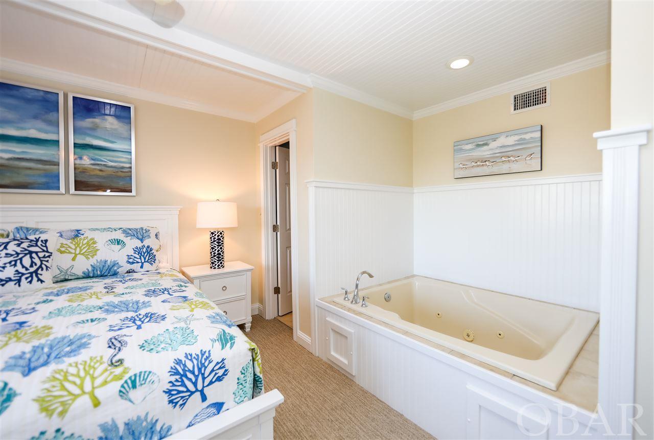 Nags Head, North Carolina 27959, 2 Bedrooms Bedrooms, ,2 BathroomsBathrooms,Condo,For sale,Virginia Dare Trail,107661