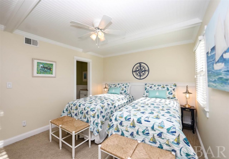 Nags Head, North Carolina 27959, 2 Bedrooms Bedrooms, ,2 BathroomsBathrooms,Condo,For sale,Virginia Dare Trail,107661