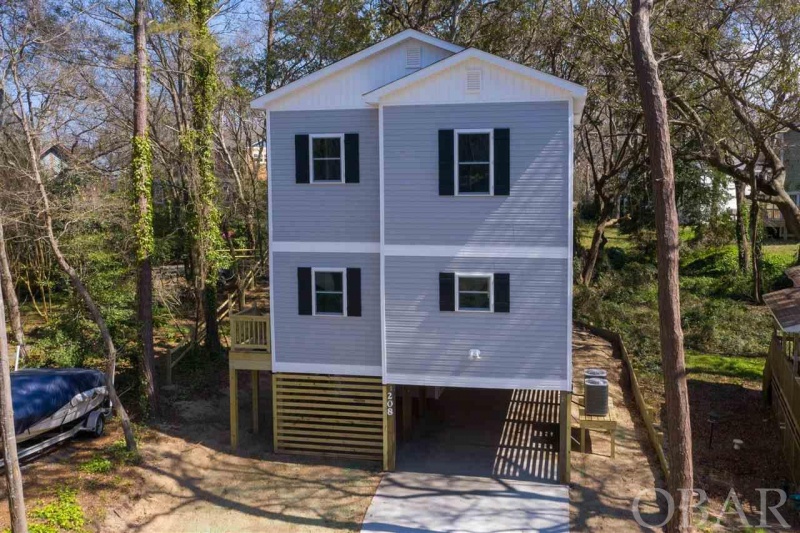 Kill Devil Hills, North Carolina 27948, 3 Bedrooms Bedrooms, ,2 BathroomsBathrooms,Single family - detached,For sale,Sir Walter Raleigh Drive,108857