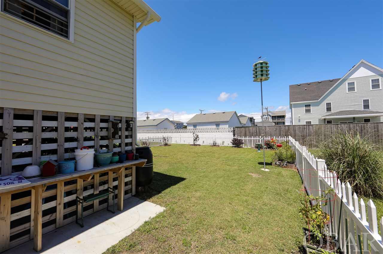 Kill Devil Hills, North Carolina 27948-8380, 3 Bedrooms Bedrooms, ,2 BathroomsBathrooms,Single family - detached,For sale,Fresh Pond Drive,109723