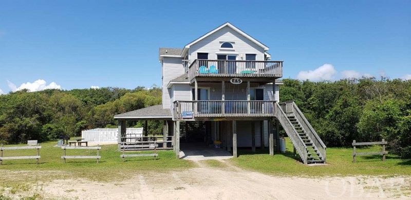 Corolla, North Carolina 27927, 5 Bedrooms Bedrooms, ,3 BathroomsBathrooms,Single family - detached,For sale,Sandpiper Road,109886