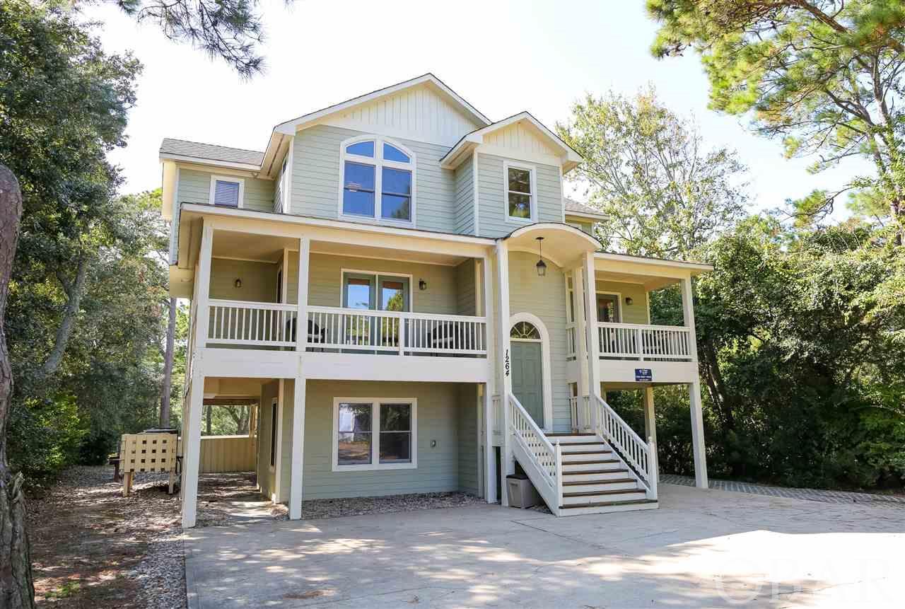 Corolla, North Carolina 27927, 6 Bedrooms Bedrooms, ,5 BathroomsBathrooms,Single family - detached,For sale,Lakeside Drive,106695