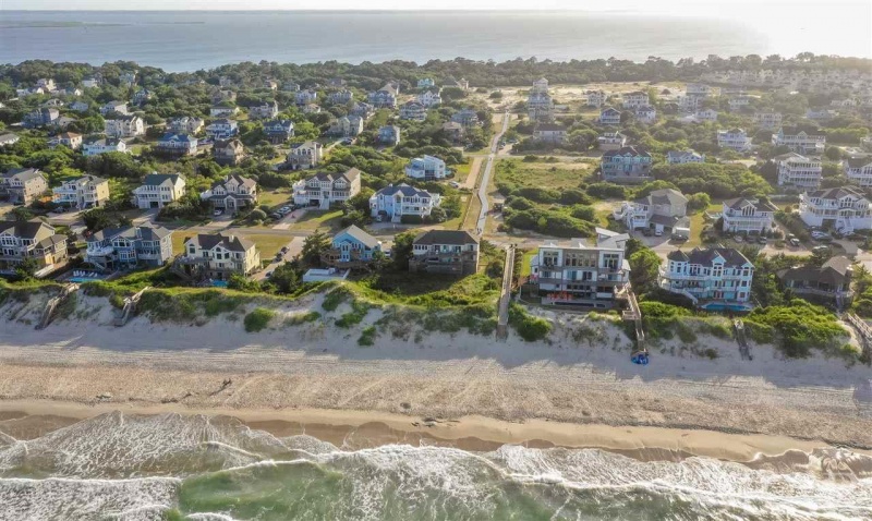 Corolla, North Carolina 27927, 5 Bedrooms Bedrooms, ,4 BathroomsBathrooms,Single family - detached,For sale,Lighthouse Drive,110138