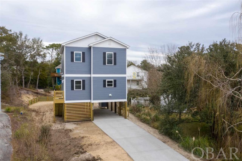 Kill Devil Hills, North Carolina 27948, 3 Bedrooms Bedrooms, ,2 BathroomsBathrooms,Single family - detached,For sale,Prince Charles Court,113156