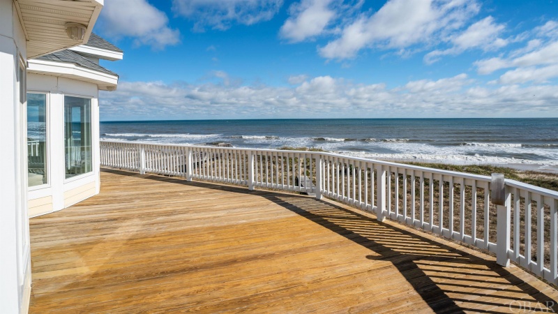 Corolla, North Carolina 27927, 4 Bedrooms Bedrooms, ,3 BathroomsBathrooms,Single family - detached,For sale,Sandfiddler Road,116624