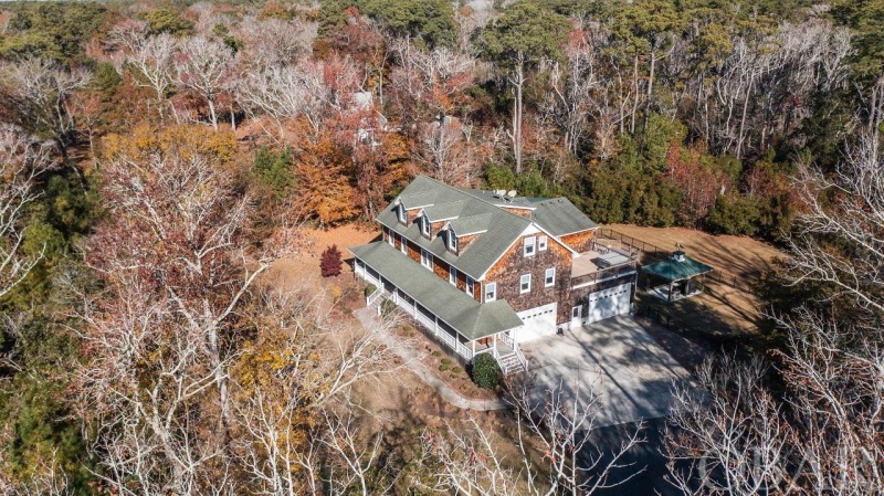 Kitty Hawk, North Carolina 27949, 4 Bedrooms Bedrooms, ,4 BathroomsBathrooms,Single family - detached,For sale,The Woods Road,117100