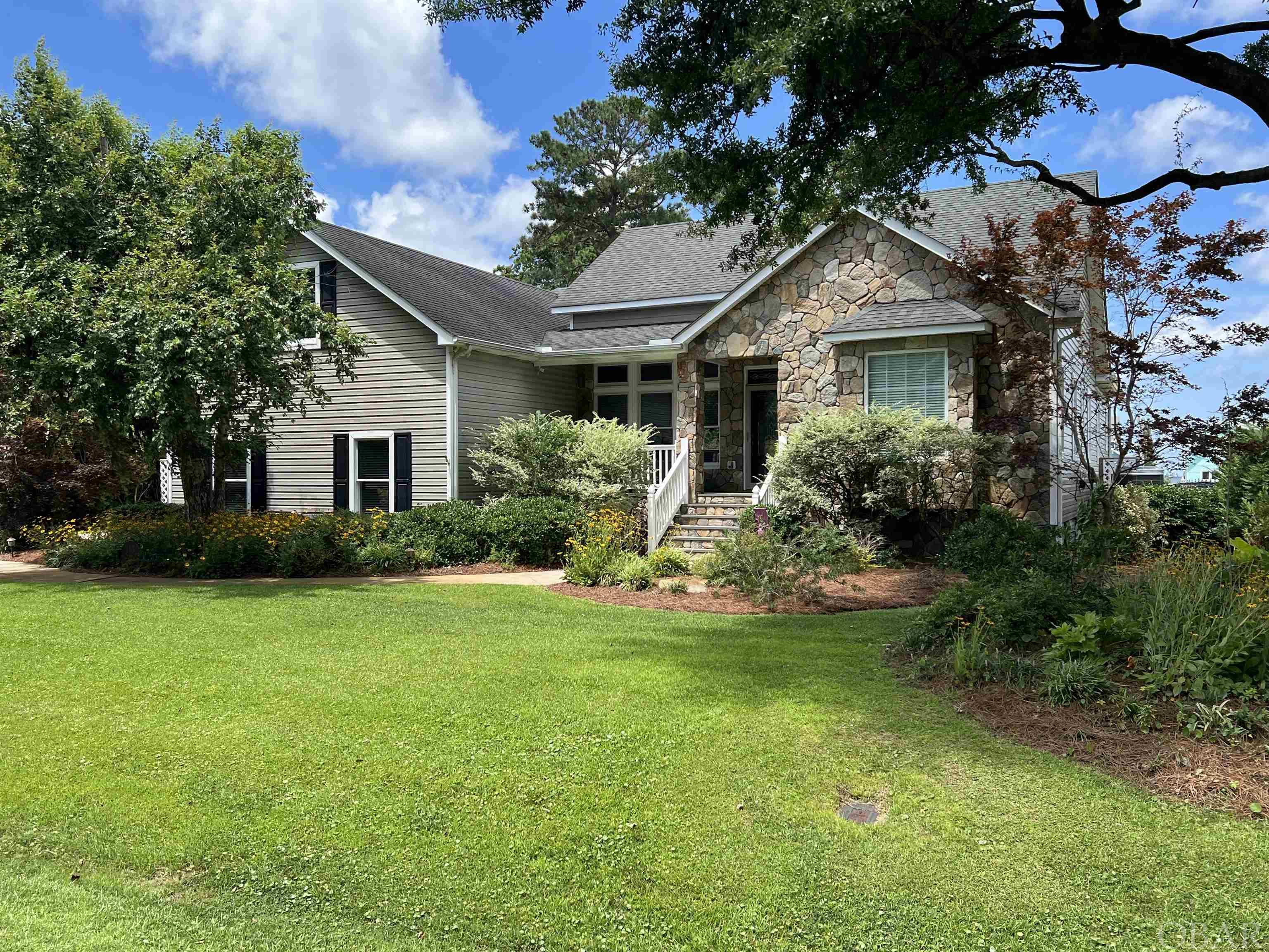 Manteo, North Carolina 27954, 4 Bedrooms Bedrooms, ,3 BathroomsBathrooms,Single family - detached,For sale,Weir Point Drive,119932