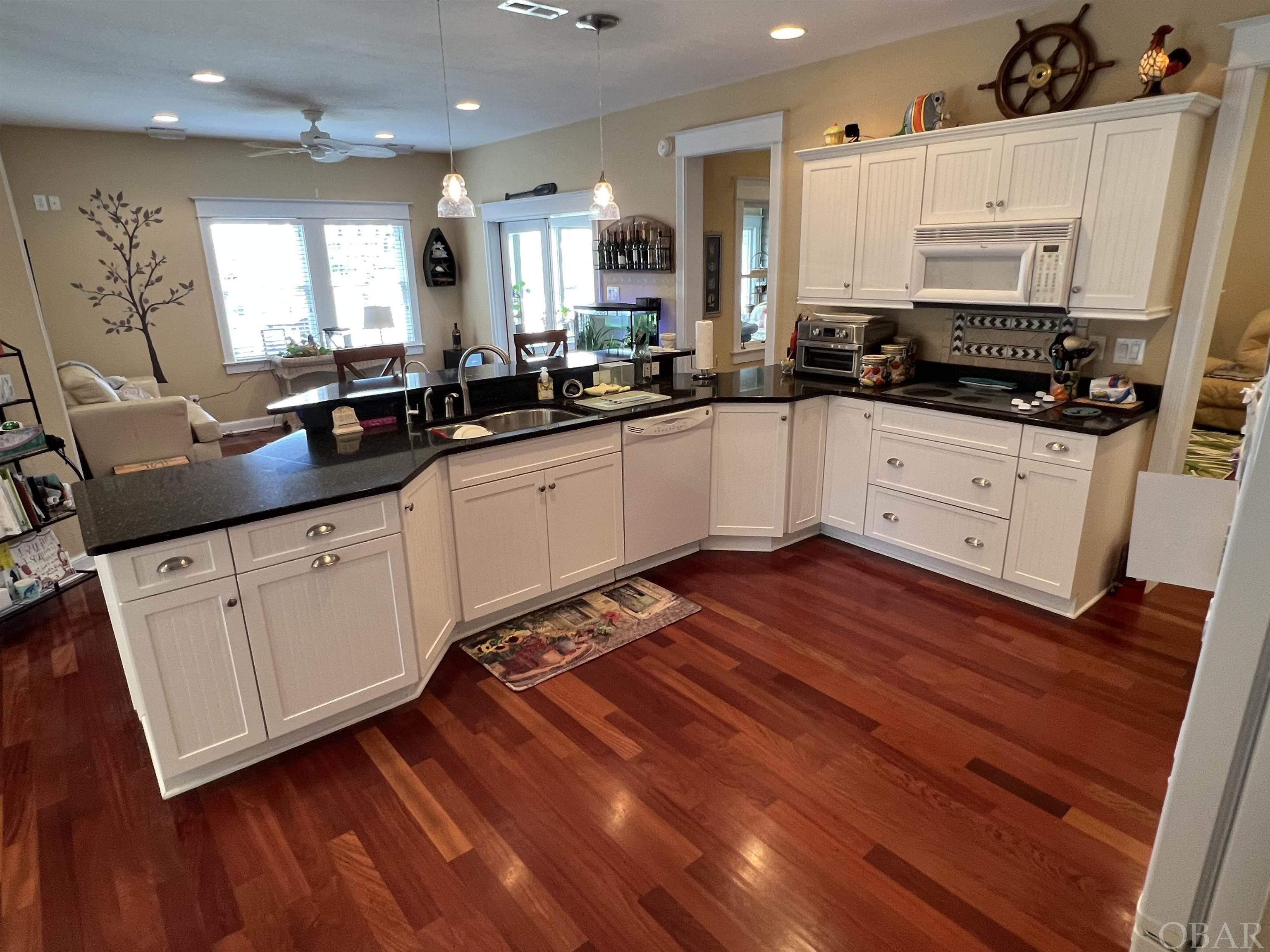 Manteo, North Carolina 27954, 4 Bedrooms Bedrooms, ,3 BathroomsBathrooms,Single family - detached,For sale,Weir Point Drive,119932