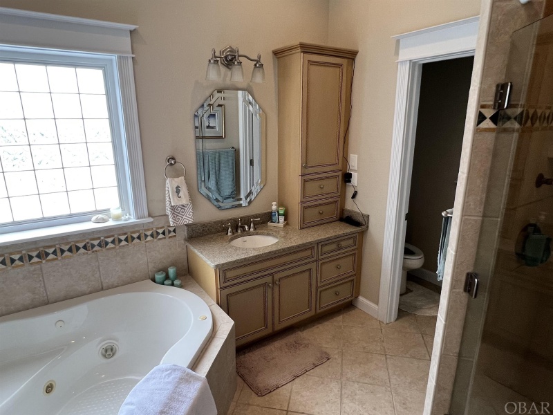 Manteo, North Carolina 27954, 4 Bedrooms Bedrooms, ,3 BathroomsBathrooms,Single family - detached,For sale,Weir Point Drive,119932