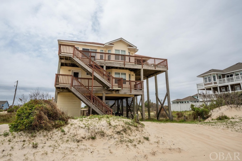 Corolla, North Carolina 27927, 3 Bedrooms Bedrooms, ,2 BathroomsBathrooms,Single family - detached,For sale,Sandpiper Road,119013