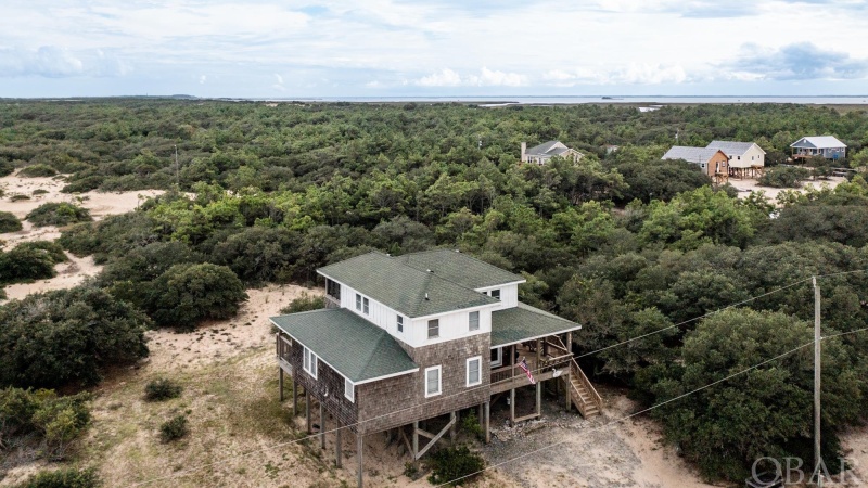 Corolla, North Carolina 27927, 4 Bedrooms Bedrooms, ,3 BathroomsBathrooms,Single family - detached,For sale,Robin Lane,120111